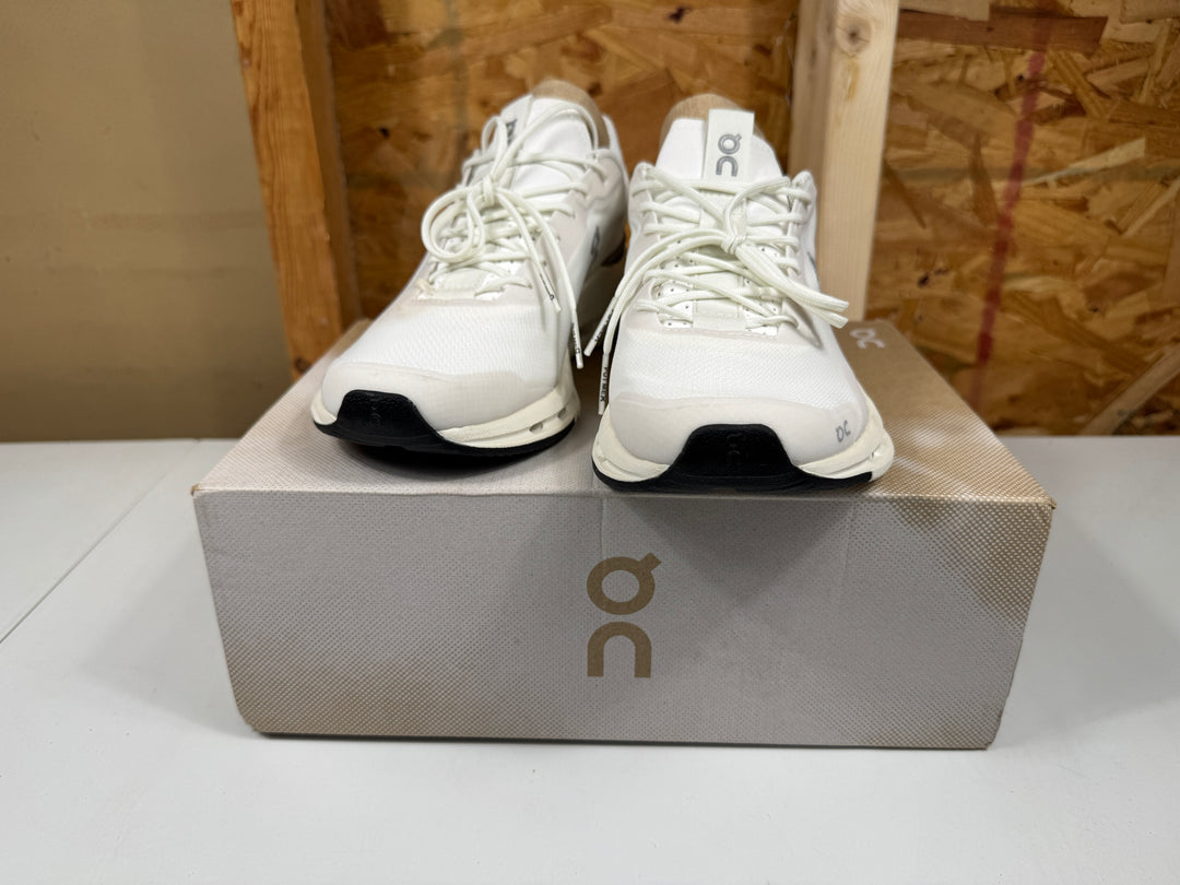 On Running Cloudnova Running Shoes White/Eclipse Womens Size 7.5 Lightly Worn