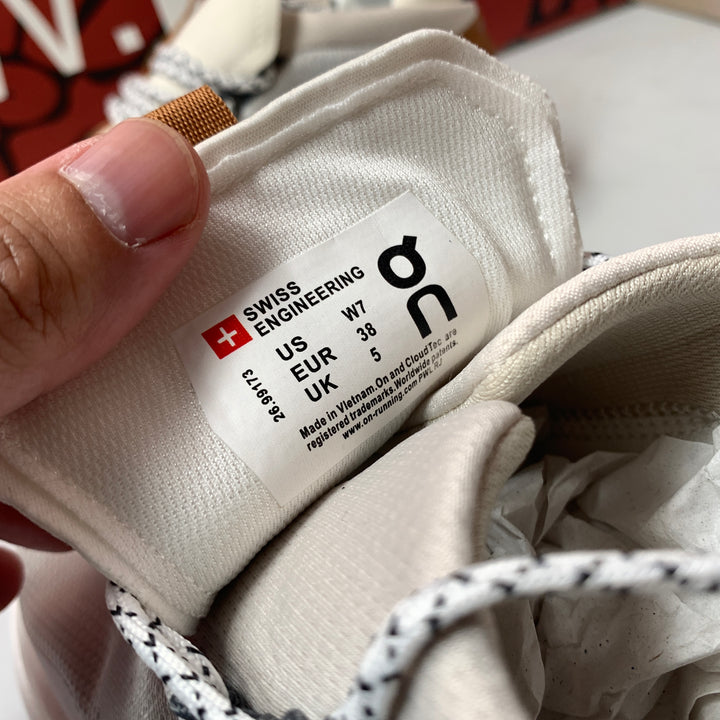 On Running Cloudnova Running Shoes White/Pearl Womens Size 7 Lightly Worn