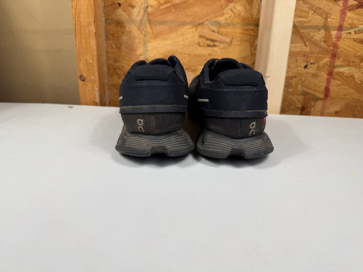 On Running Cloud 5 Running Shoes All Black Mens Size 11 Worn