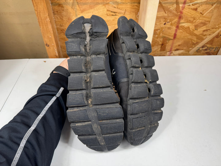 On Running Cloud 5 Running Shoes All Black Mens Size 11 Worn