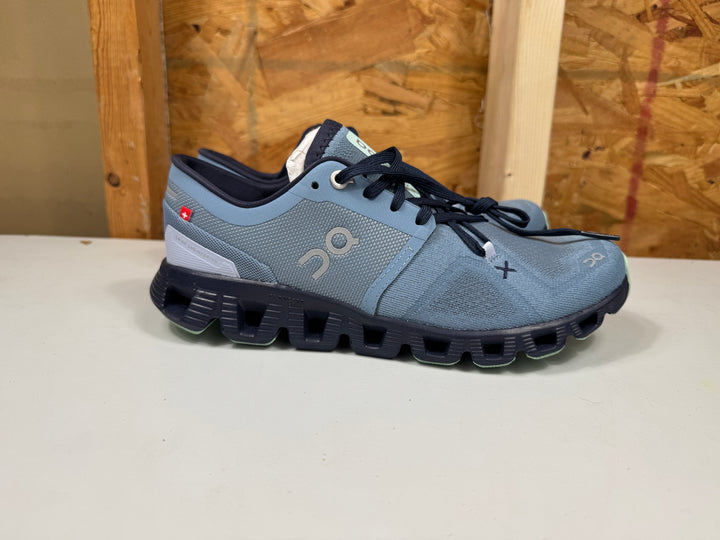 On Running Cloud X 3 Wash/Ink Womens Size 7.5 New