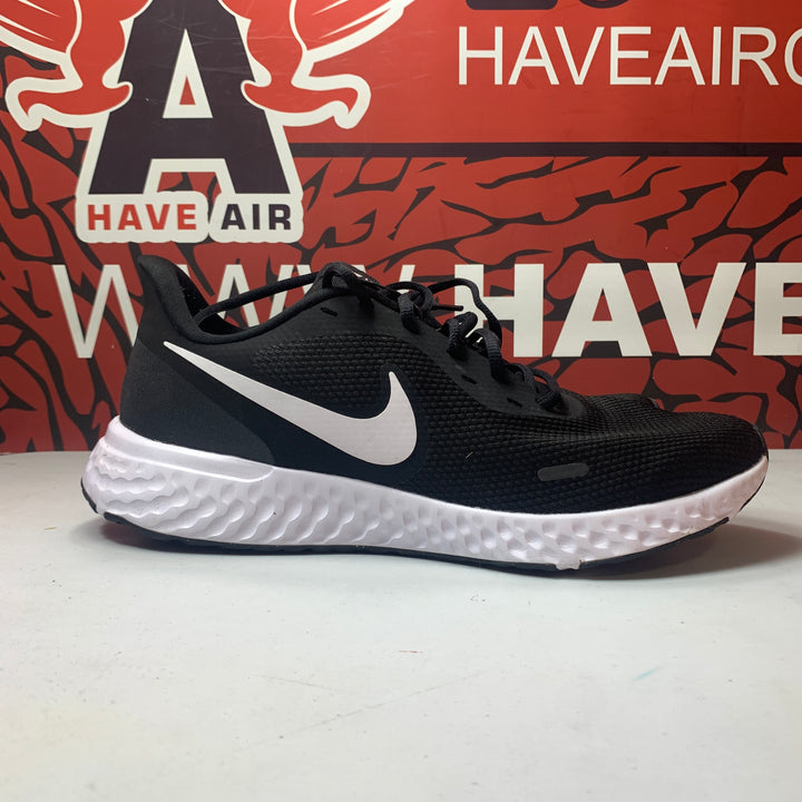 Nike Revolution 5 Running Shoe Black/White Mens Size 12 Lightly Worn