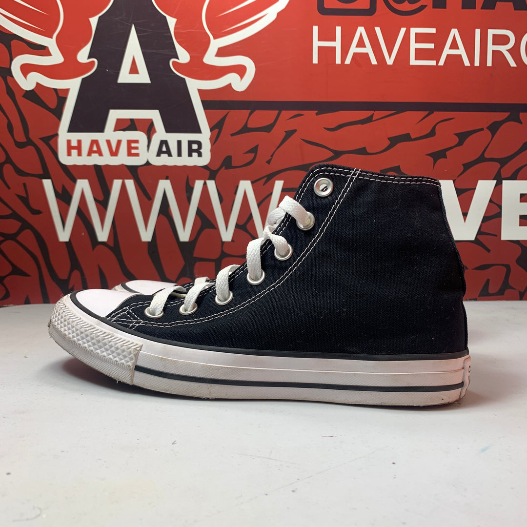 Converse Chuck Taylor All Star Classic High  Black/White  Size Mens 5.5/Womens 7.5 Worn