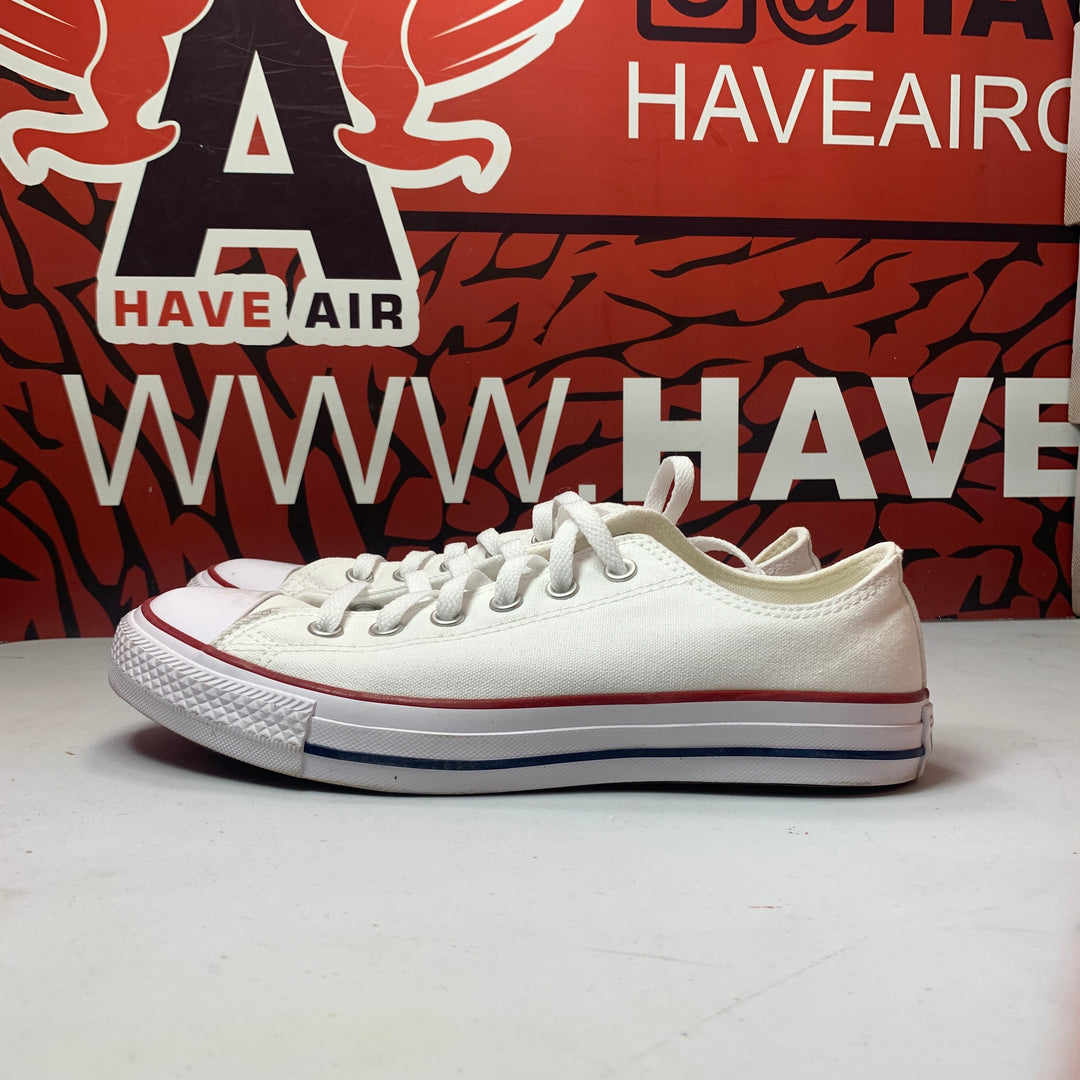 Converse Chuck Taylor All Star Classic Low Optical White  Size Mens 6.5/Womens 8.5 Worn