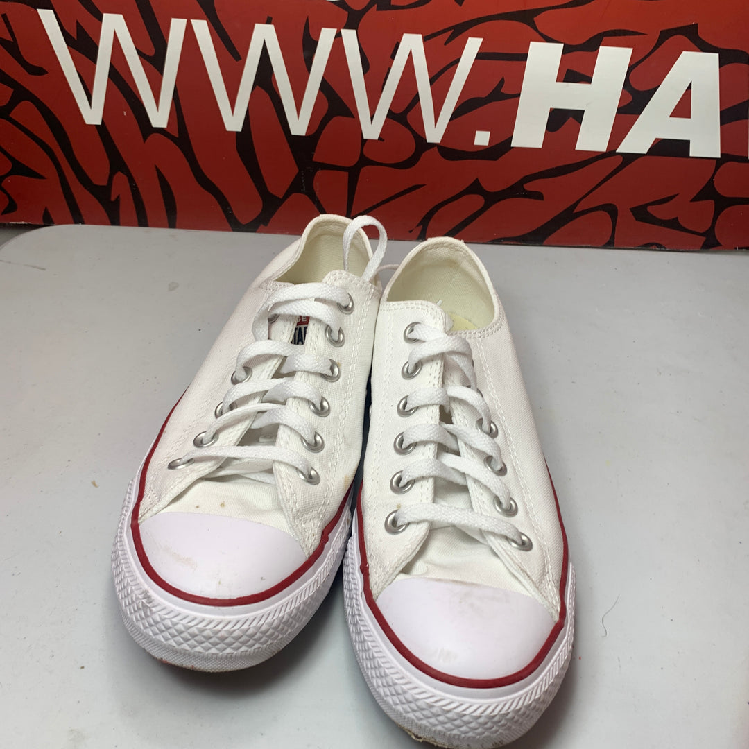 Converse Chuck Taylor All Star Classic Low Optical White  Size Mens 6.5/Womens 8.5 Worn