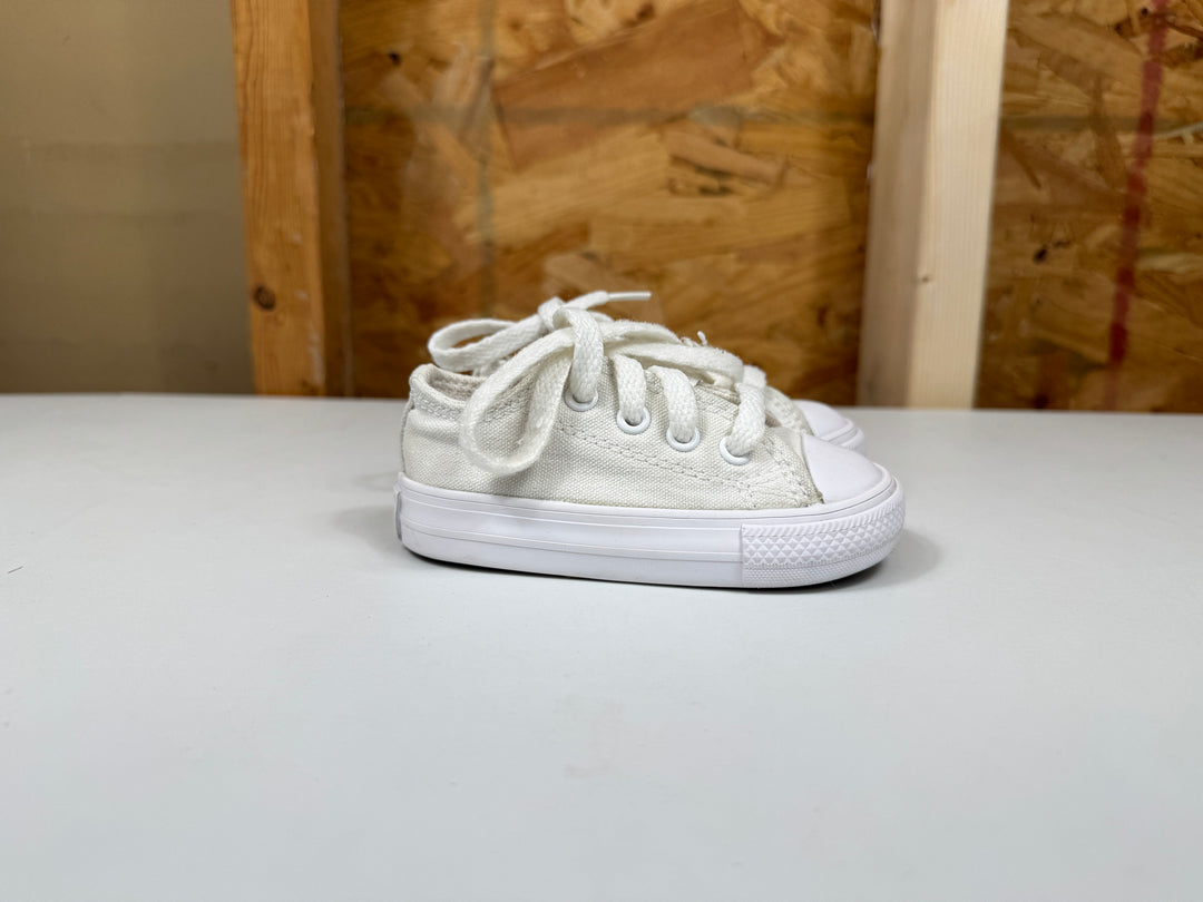 Converse Chuck Taylor All Star Classic Sneakers White Size 4C (Infant & Toddler) Lightly Worn 716828F