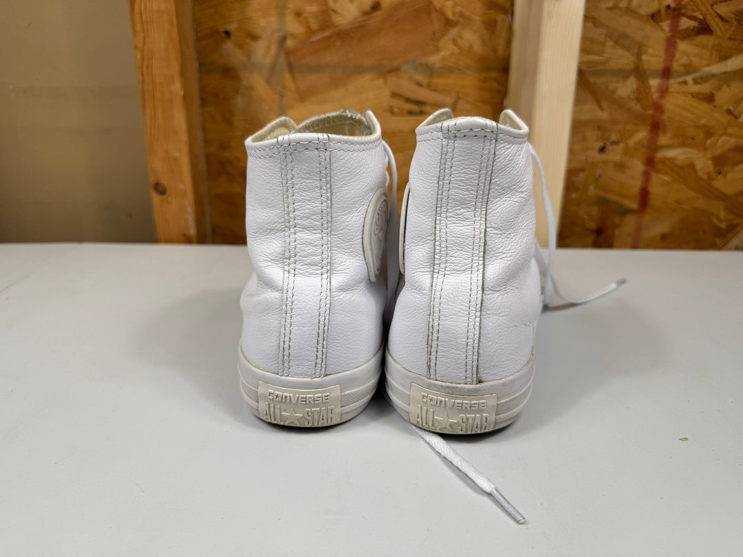 Converse Chuck Taylor All Star Leather White Monochrome  Size Men's 6.5/Women's 8.5 Lightly Worn 1T406