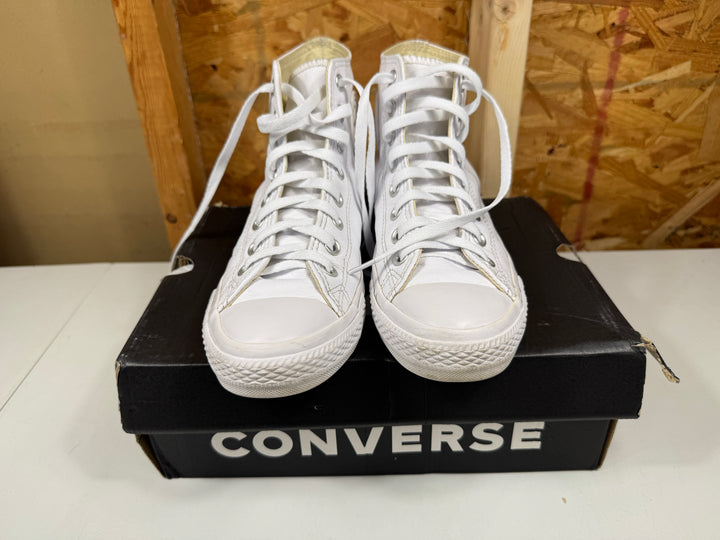 Converse Chuck Taylor All Star Leather White Monochrome  Size Men's 6.5/Women's 8.5 Lightly Worn 1T406