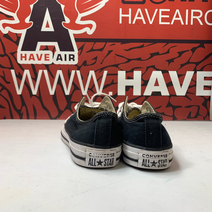 Converse Chuck Taylor All Star Classic Low Black/White Size Mens 4/Womens 6 Worn
