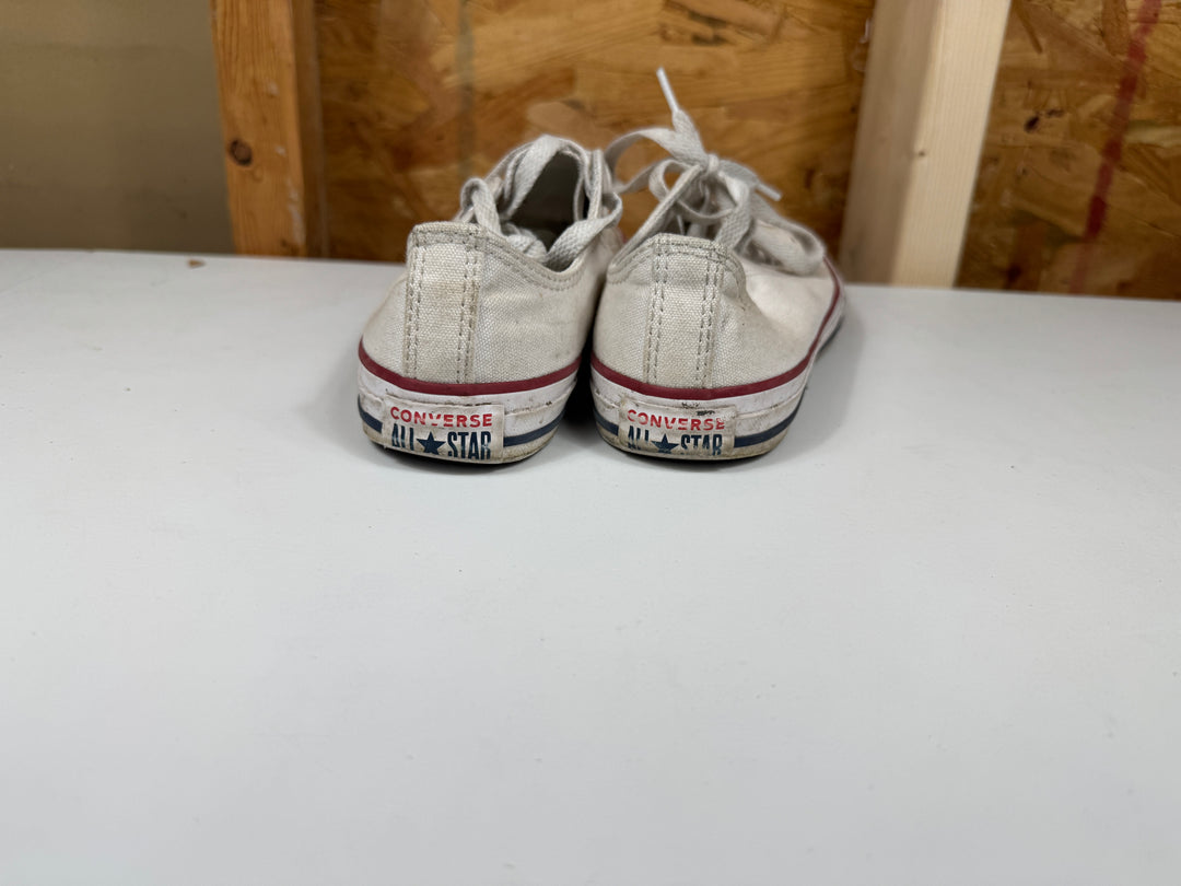 Converse Chuck Taylor All Star Classic Low Top  Optical White  Size 2.5 Little Kid Worn 3J256
