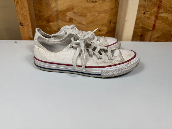 Converse Chuck Taylor All Star Classic Low Top  Optical White  Size 2.5 Little Kid Worn 3J256