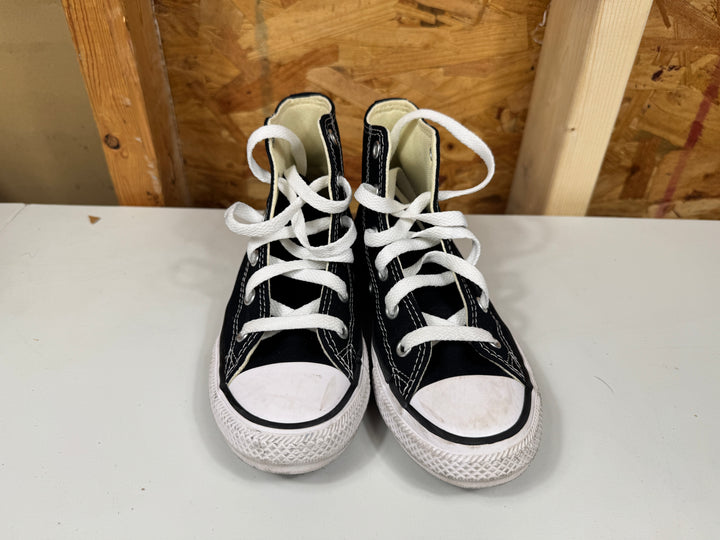 Converse Chuck Taylor All Star Classic High Top Black/White  Size 13.5 Little Kid Lightly Worn 3J231
