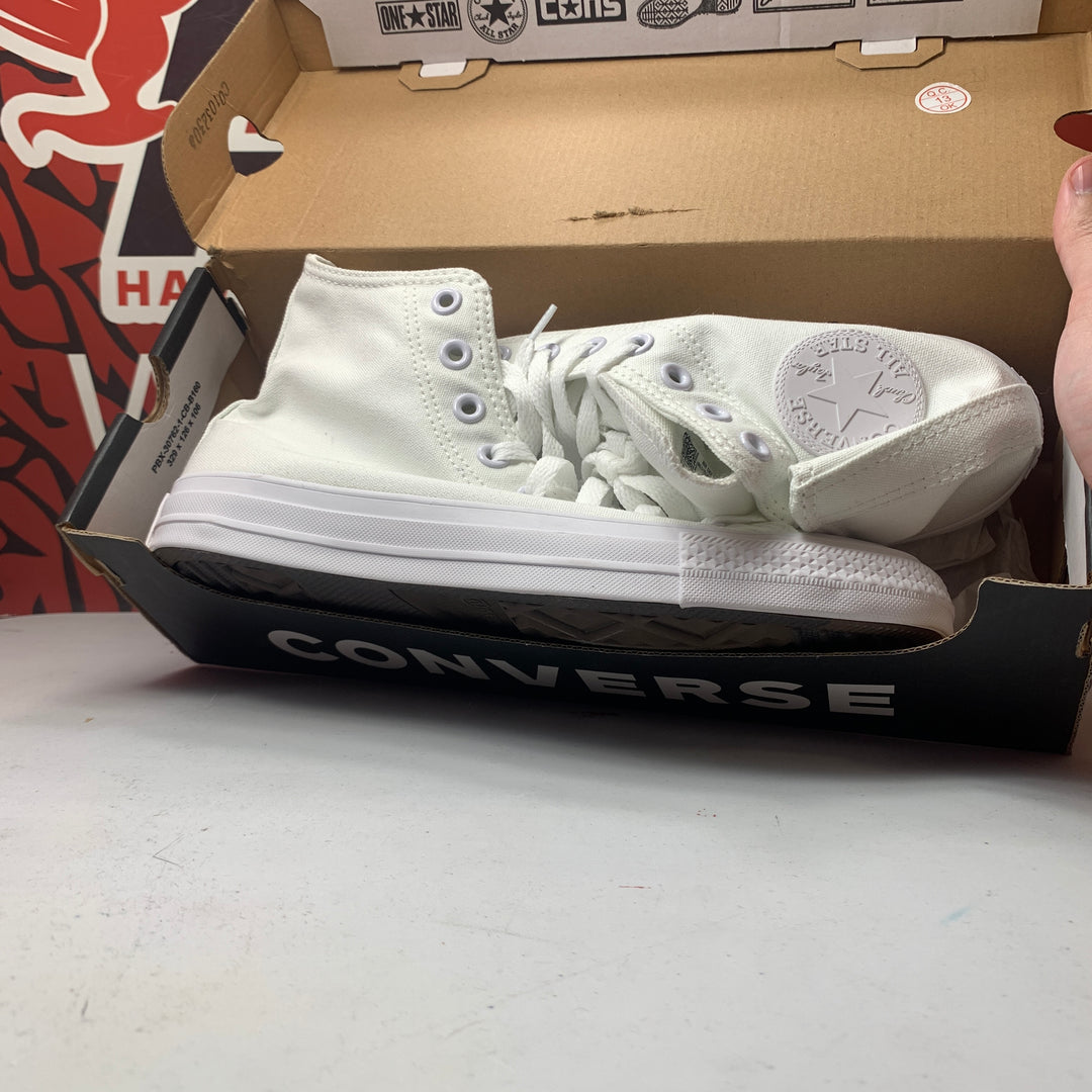 Converse Chuck Taylor All Star Classic High All White Size Mens 7/Womens 9 New