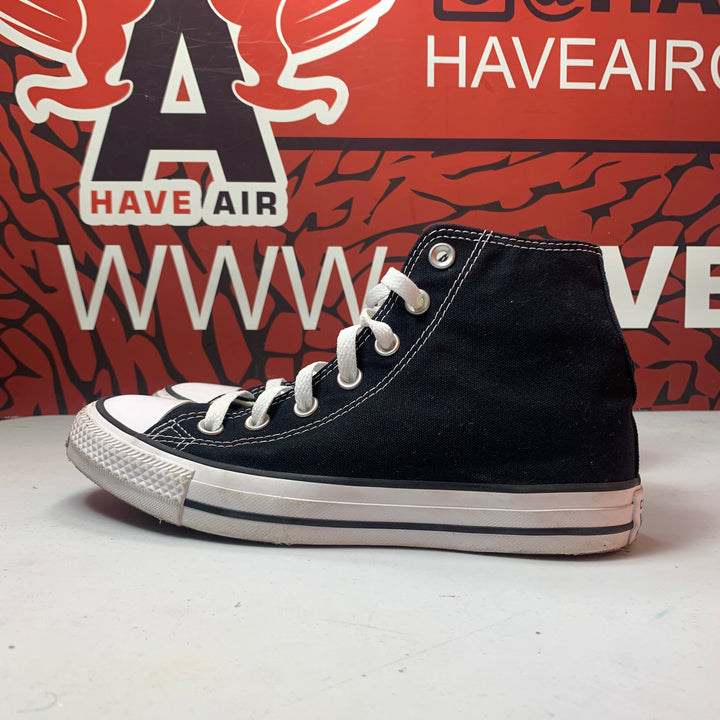 Converse Chuck Taylor All Star Classic High  Black/White  Size Mens 5.5/Womens 7.5 Worn