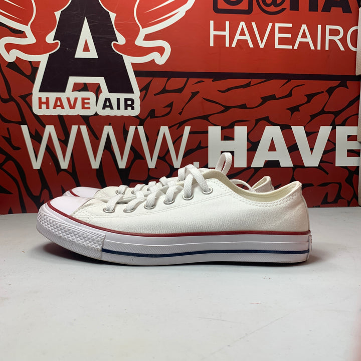 Converse Chuck Taylor All Star Classic Low Optical White  Size Mens 6.5/Womens 8.5 Worn