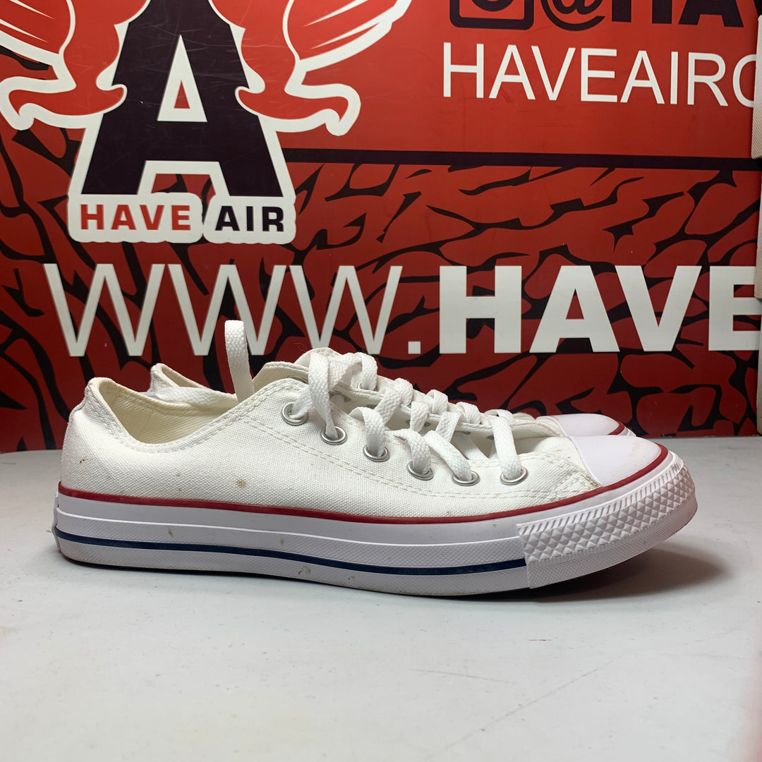 Converse Chuck Taylor All Star Classic Low Optical White  Size Mens 6.5/Womens 8.5 Worn
