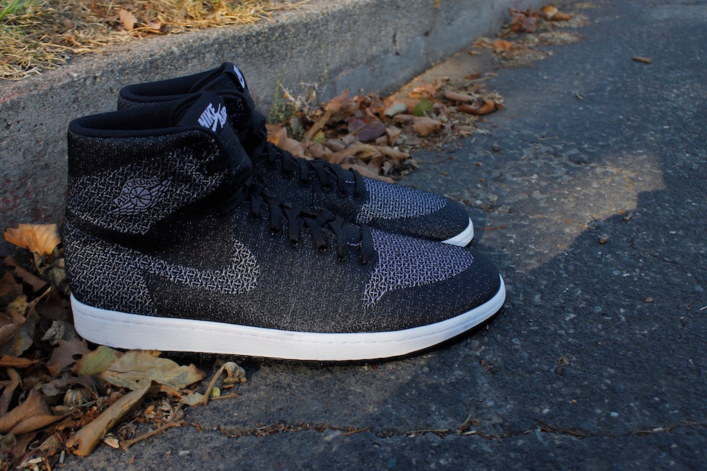 Blackout MTM Jordan 1