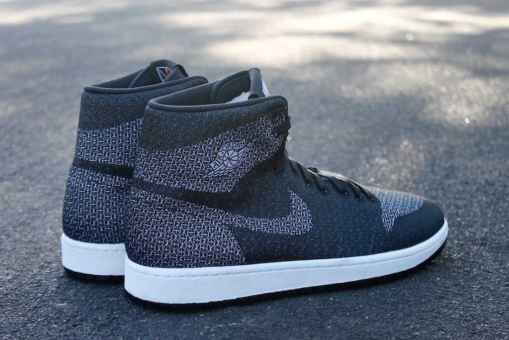 Blackout MTM Jordan 1