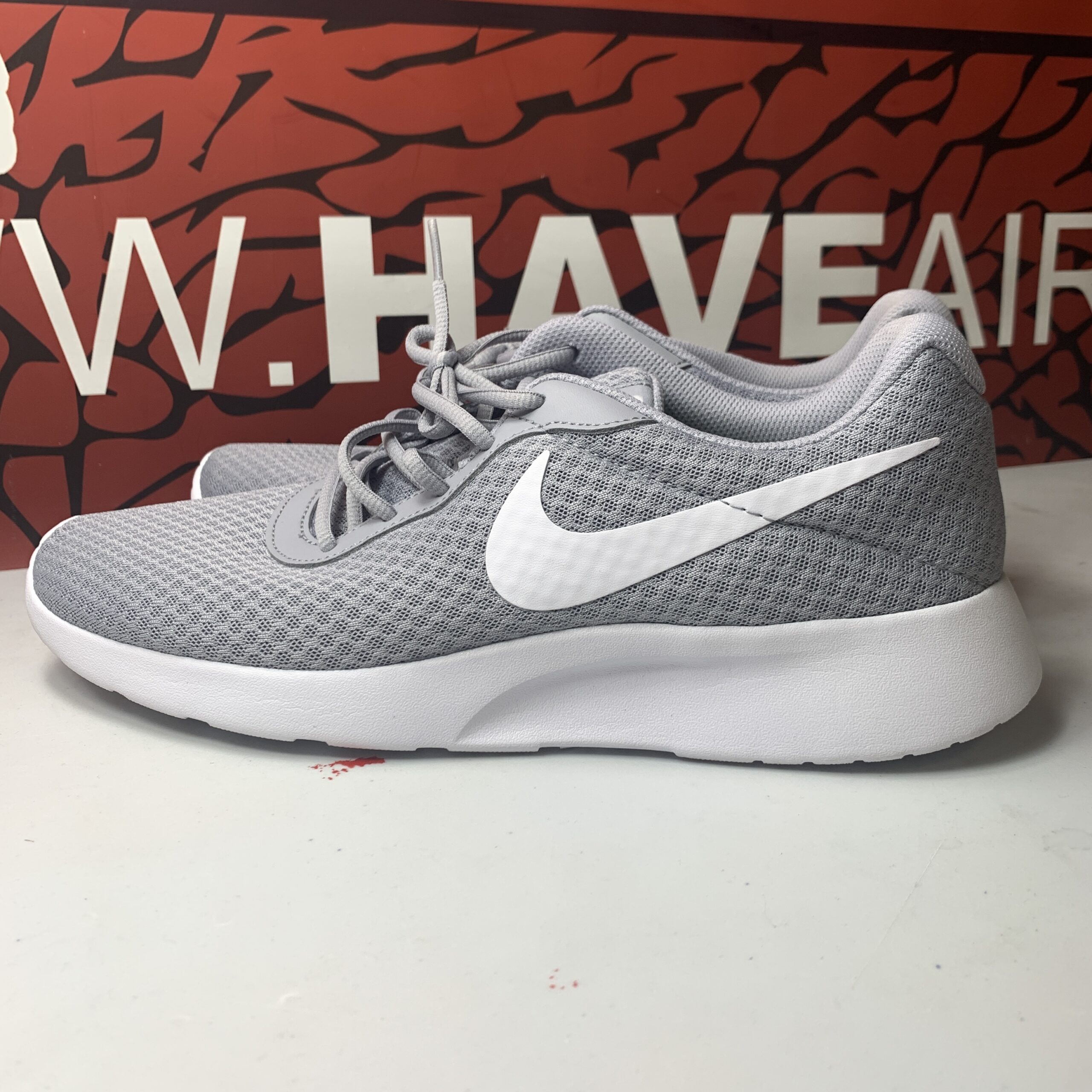 Nike Tanjun Wolf Grey/Barely Volt/Black/White DJ6258-002 Size 10 Mens ...